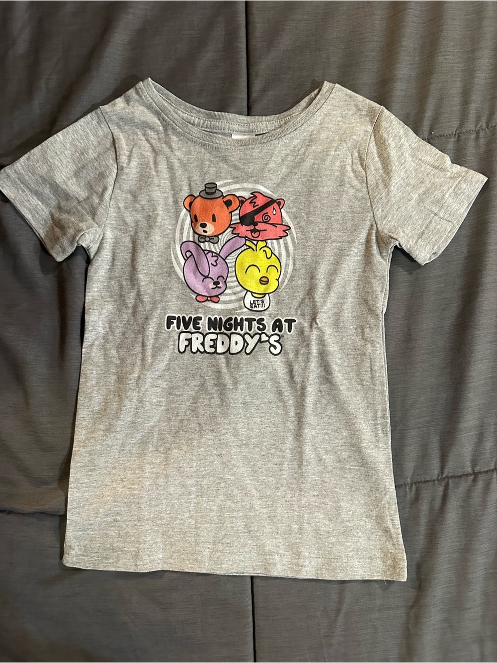 Five Nights At Freddy’s Girls Graphic T-shirt size small